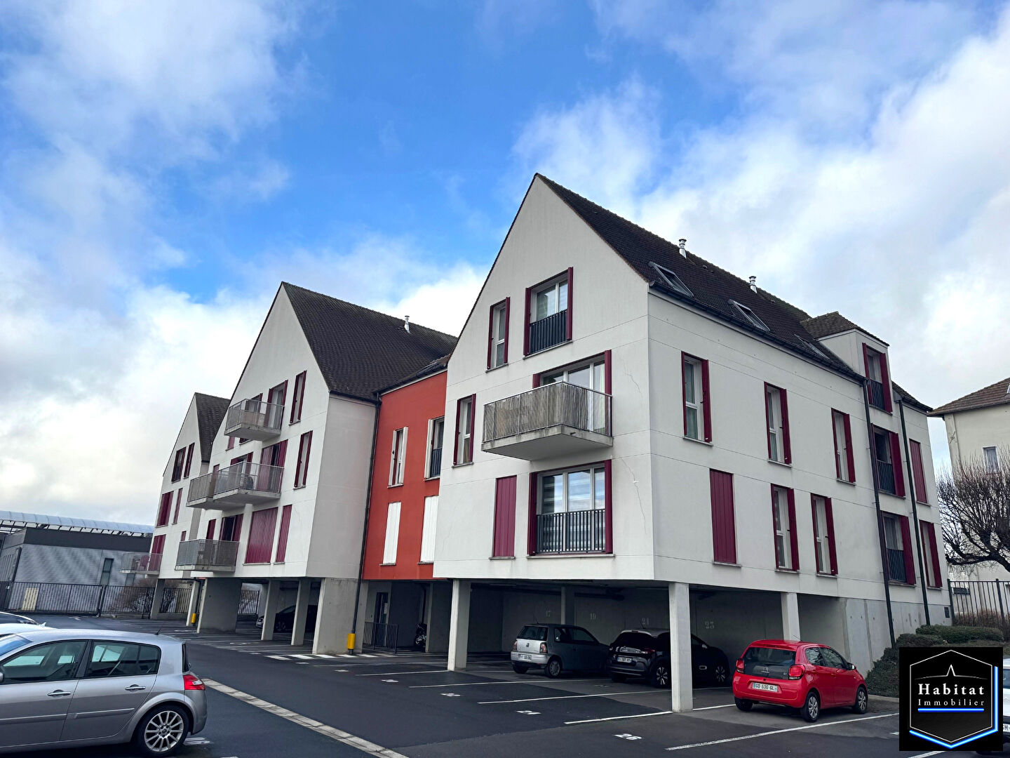 Agence immobilière de 
 HABITAT IMMOBILIER - HABITAT IMMOBILIER NANTEUIL 
