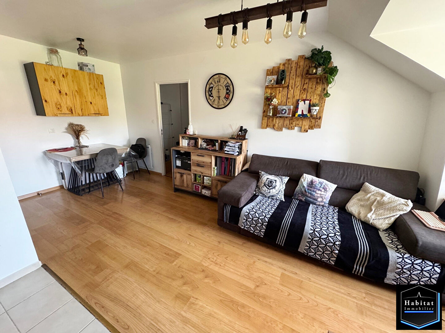 Agence immobilière de 
 HABITAT IMMOBILIER - HABITAT IMMOBILIER NANTEUIL 
