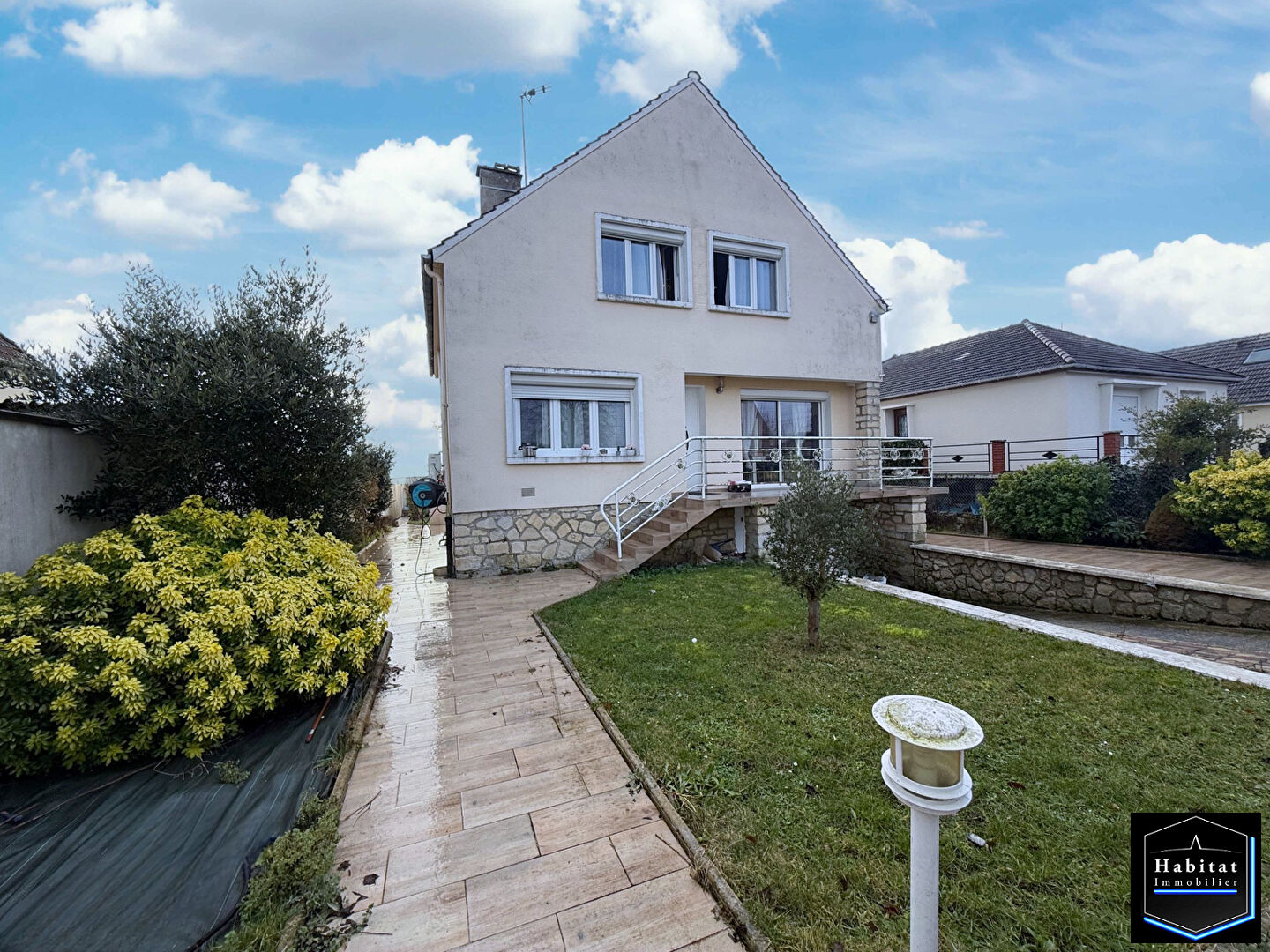 Agence immobilière de 
 HABITAT IMMOBILIER - HABITAT IMMOBILIER OTHIS 
