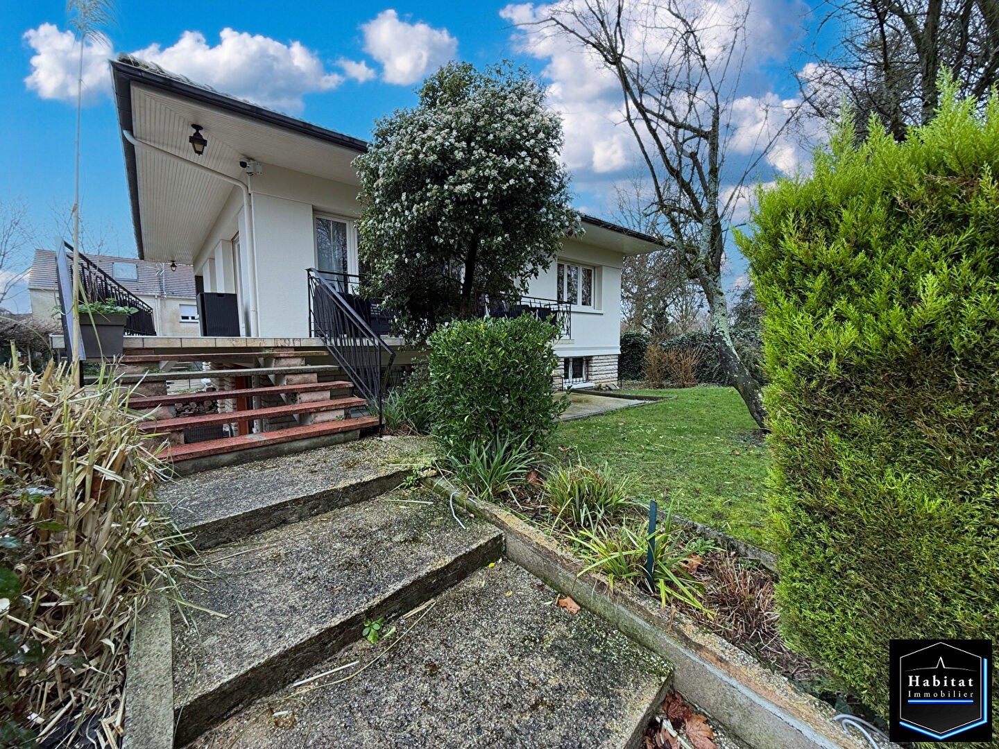 Agence immobilière de 
 HABITAT IMMOBILIER - HABITAT IMMOBILIER OTHIS 
