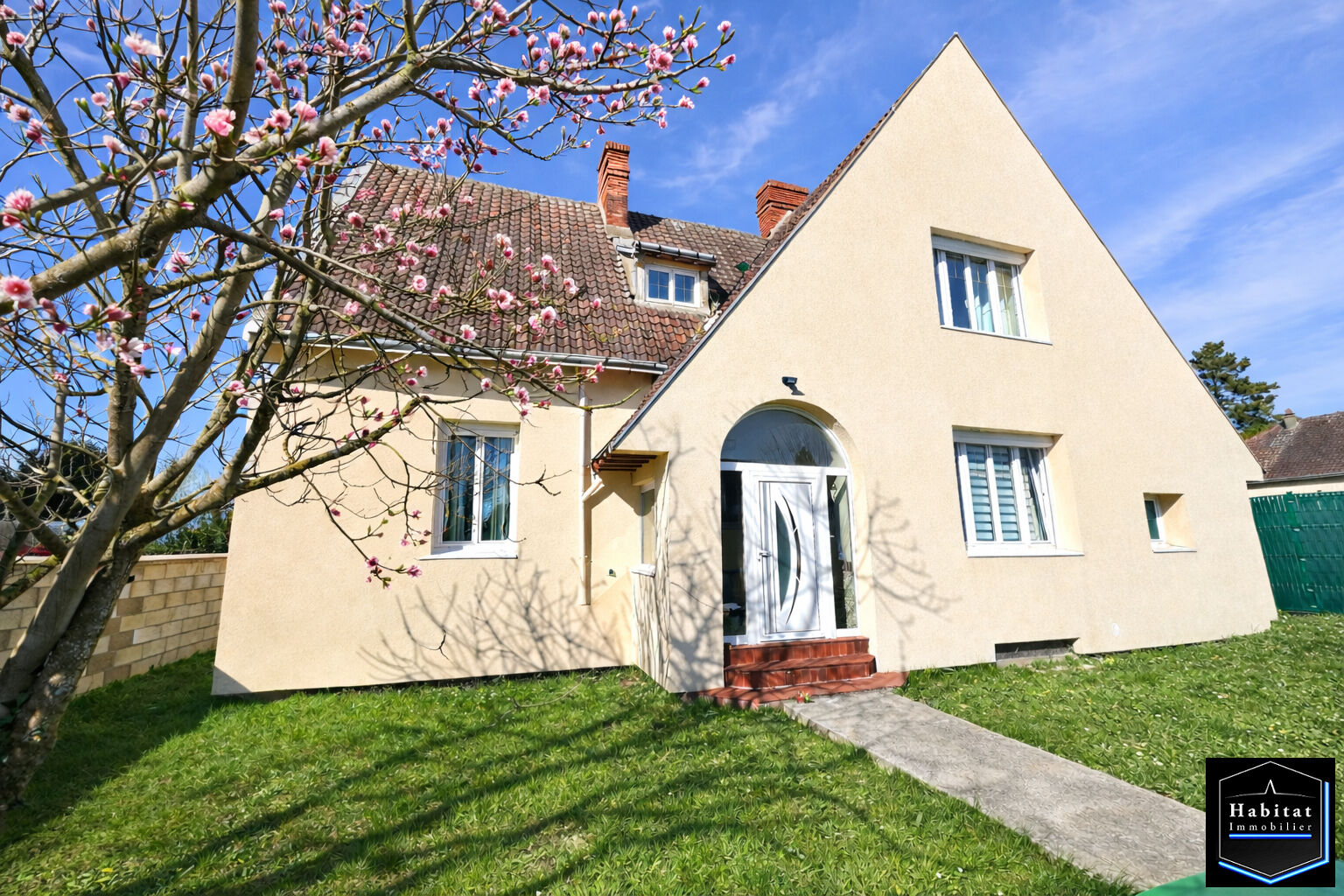 Agence immobilière de 
 HABITAT IMMOBILIER - HABITAT IMMOBILIER OTHIS 
