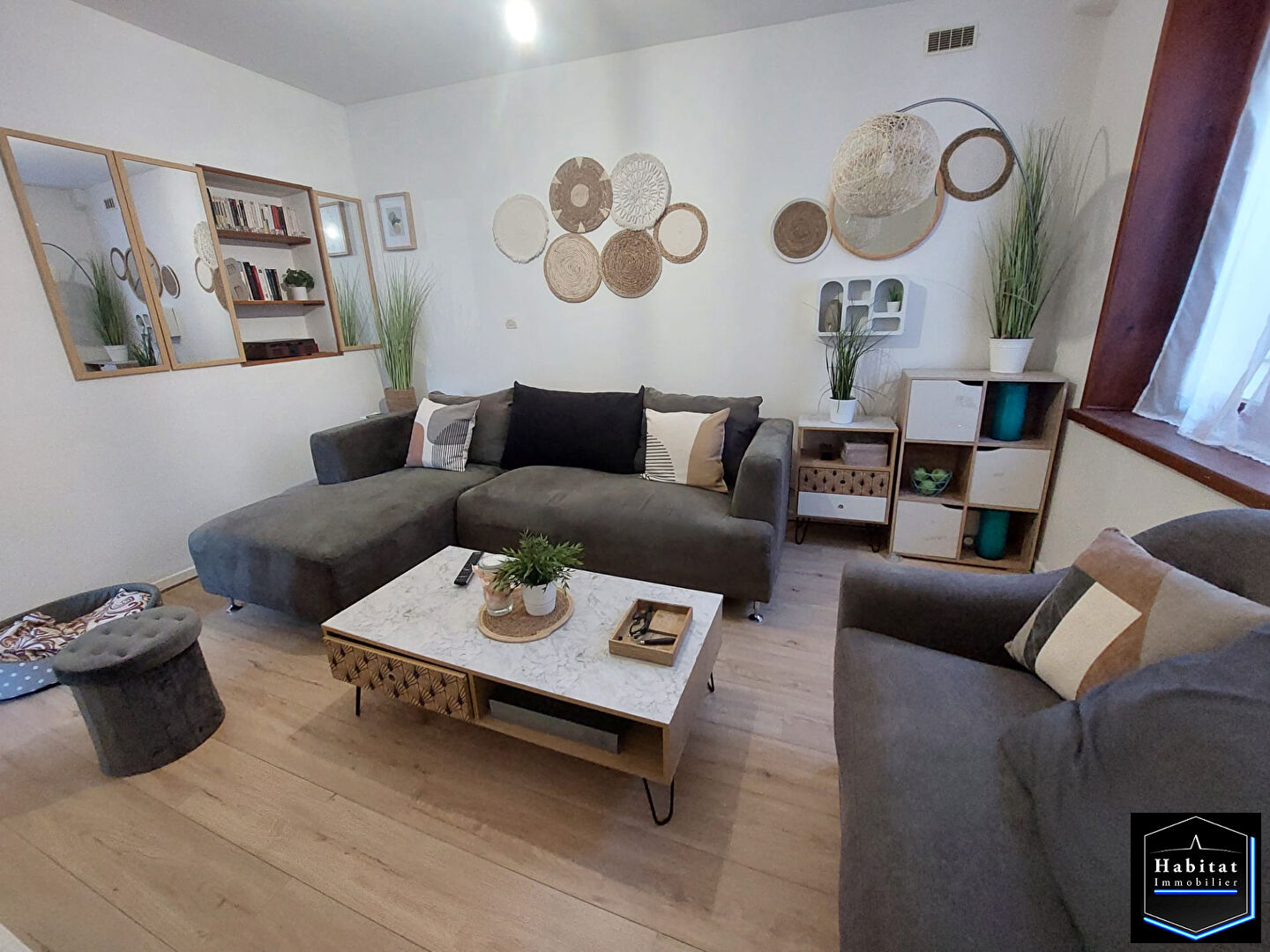 Agence immobilière de 
 HABITAT IMMOBILIER - HABITAT IMMOBILIER NANTEUIL 
