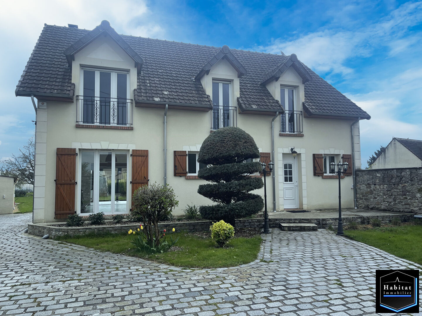 Agence immobilière de 
 HABITAT IMMOBILIER - HABITAT IMMOBILIER NANTEUIL 
