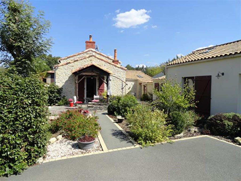 Agence immobilière de 
 INSTALLEZ-VOUS.FR - INSTALLEZ-VOUS.FR 
