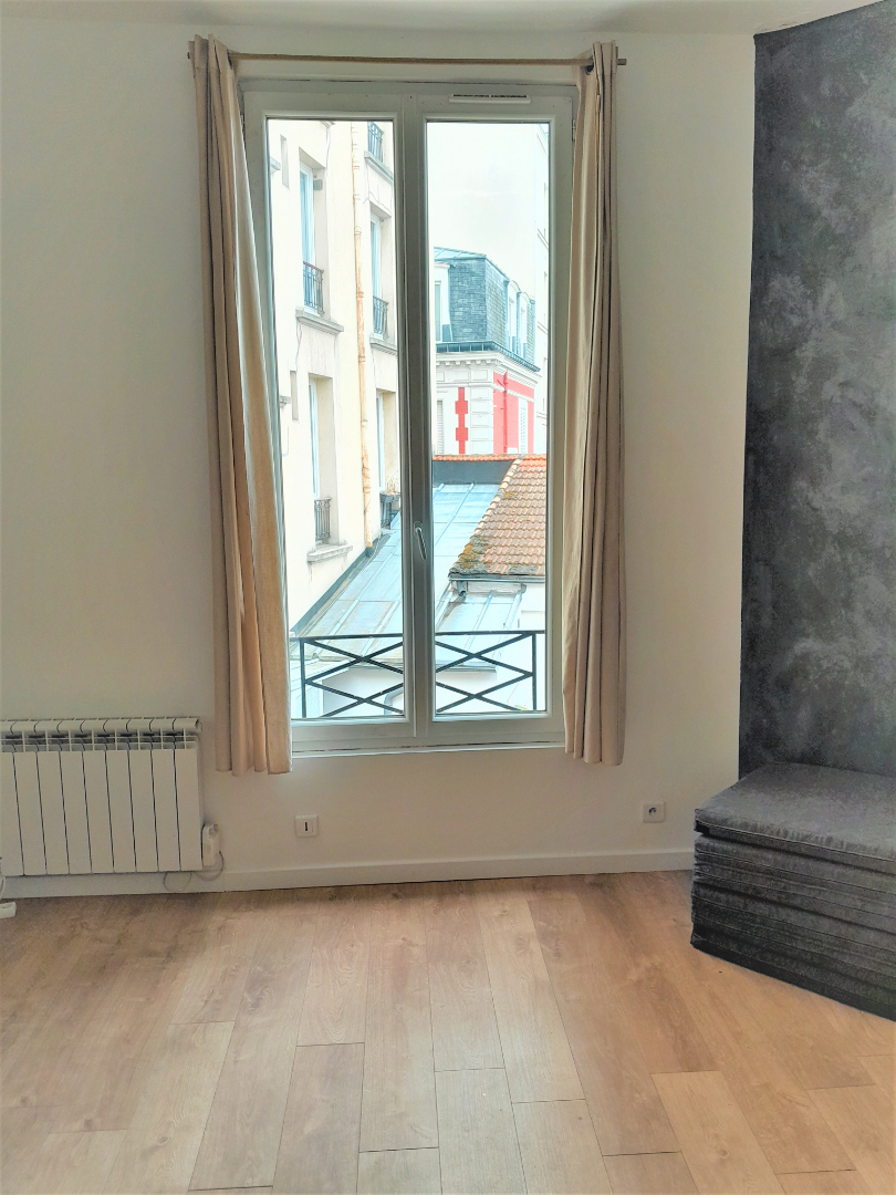 BEAU STUDIO MEUBLE Boulogne Billancourt  17.00 m2