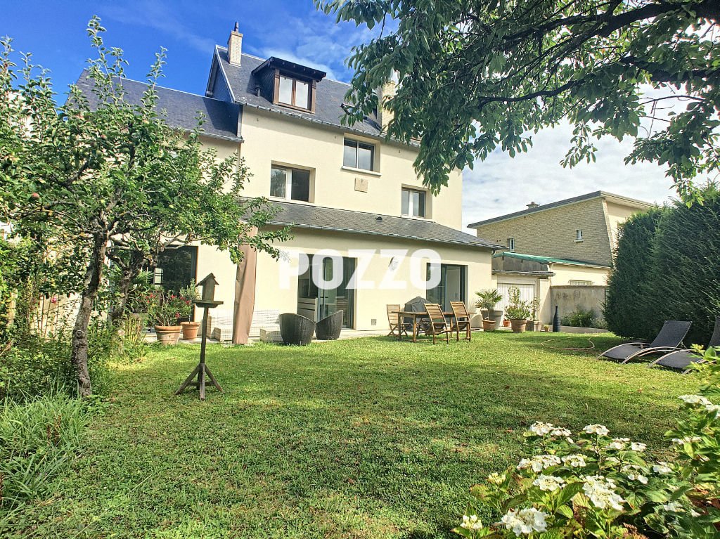 Maison Caen 10 pièce(s) 265 m2 8 chambres Garage Caen 14000