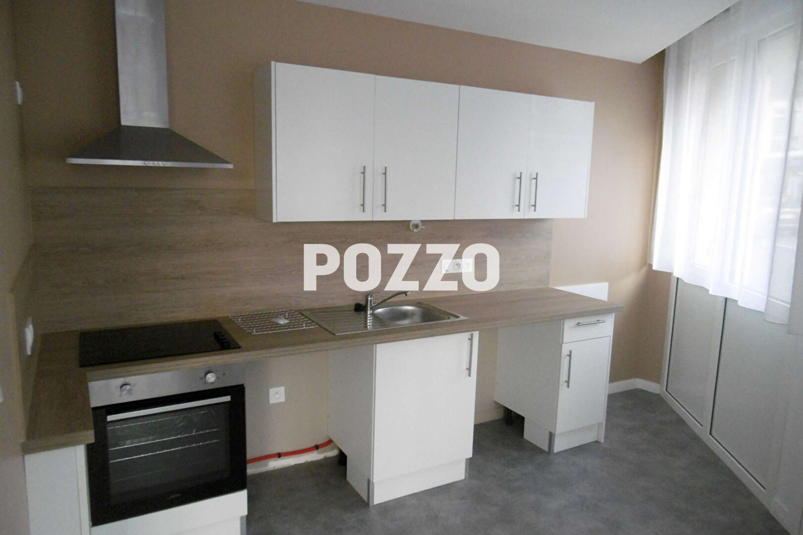 Photo Appartement F2 (45 m²) en location à VIRE image 1/5
