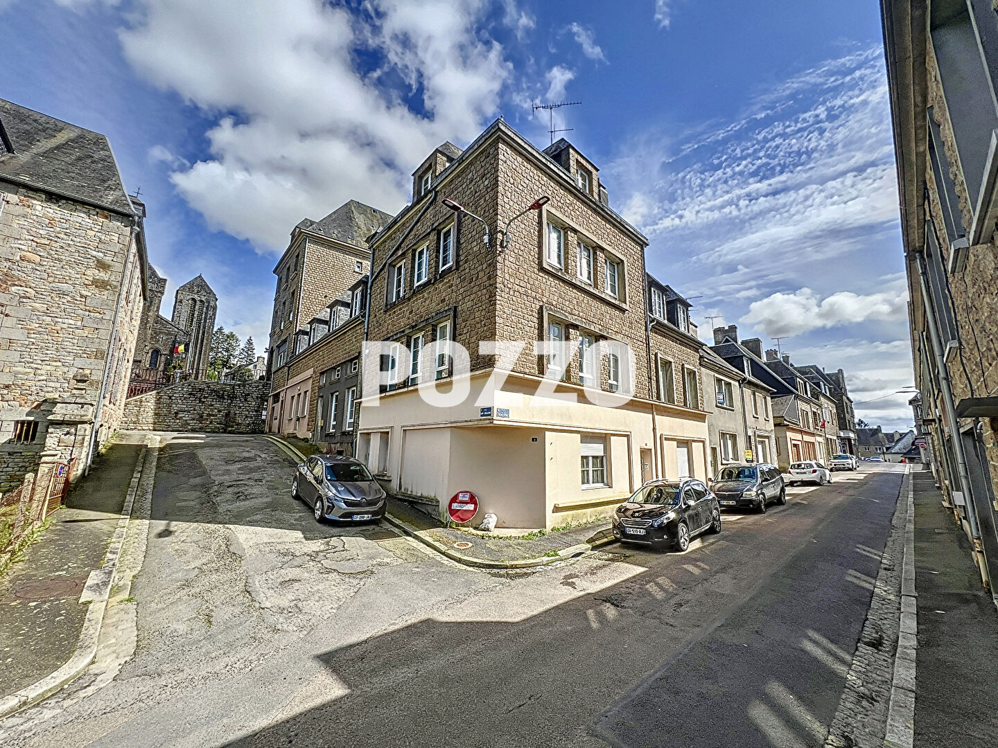 Agence immobilière de 
 Agence Pozzo-immobilier - Pozzo immobilier St Hilaire du Harcouët 
