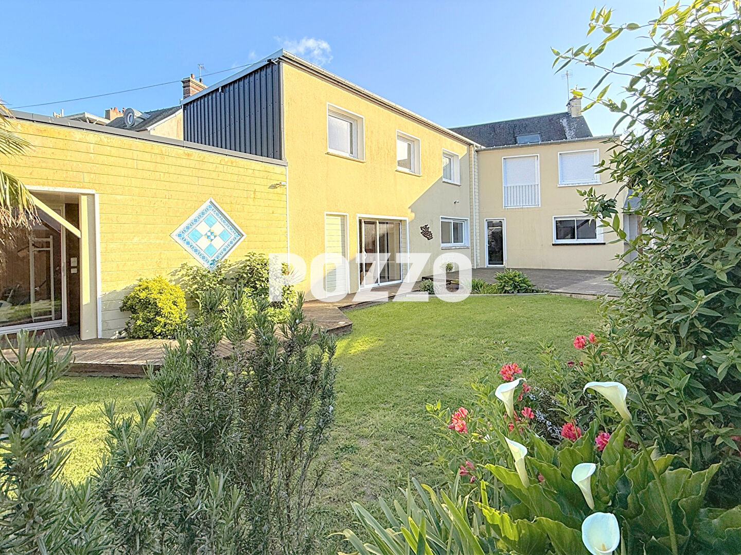 Spacieuse Maison de Ville avec Atelier, Jardin et Espace Bien-être