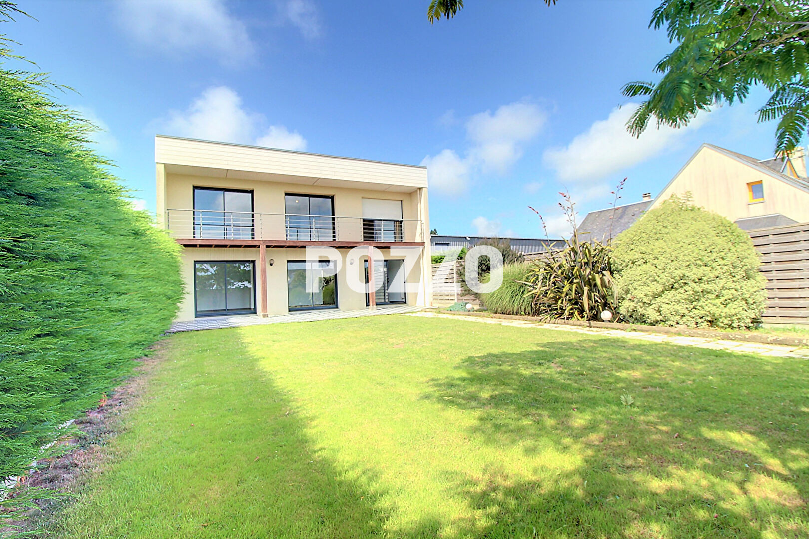 MAISON CONTEMPORAINE (142 m²) à GRANVILLE