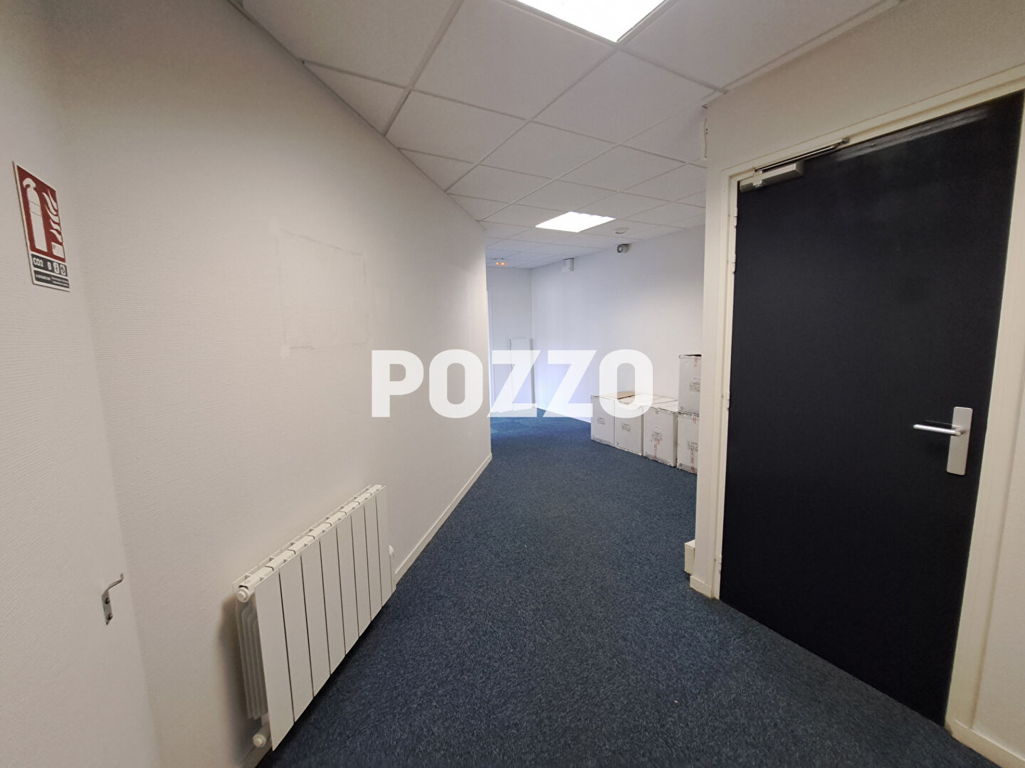 Photo À louer - local commercial de 114 m² à Saint-Lô image 4/6