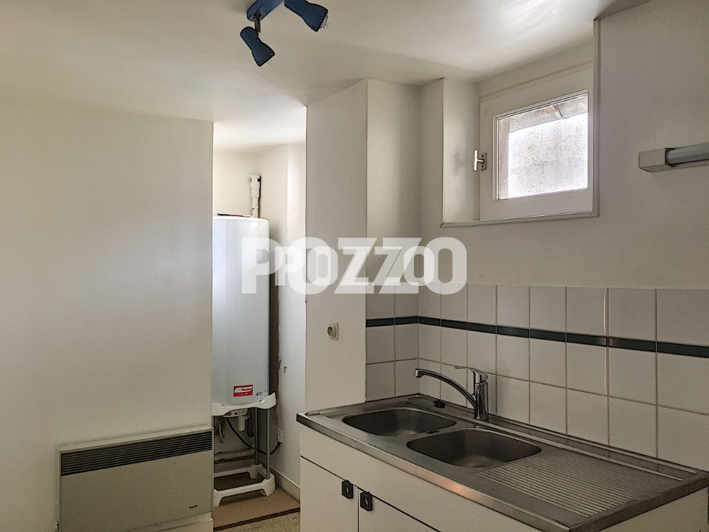 Photo Appartement 2 pièces en location en hyper centre d'AVRANCHES image 2/6