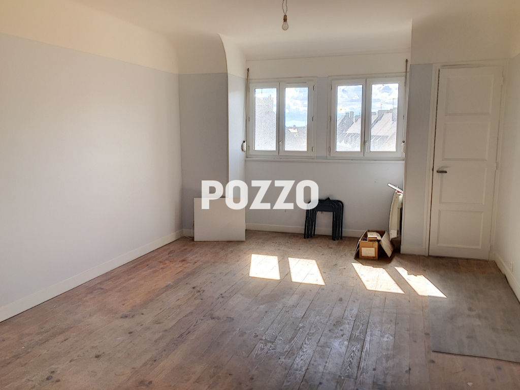 Appartement Periers 2 pièce(s) 50.02 m2 entièrement rénové