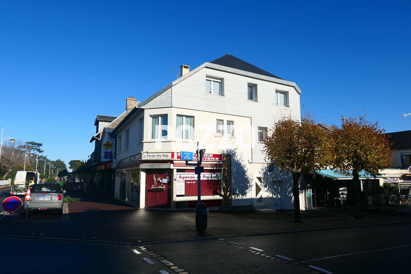 Photo A Vendre Immeuble mixte, emplacement n°1 Jullouville 3 niveaux. image 2/6