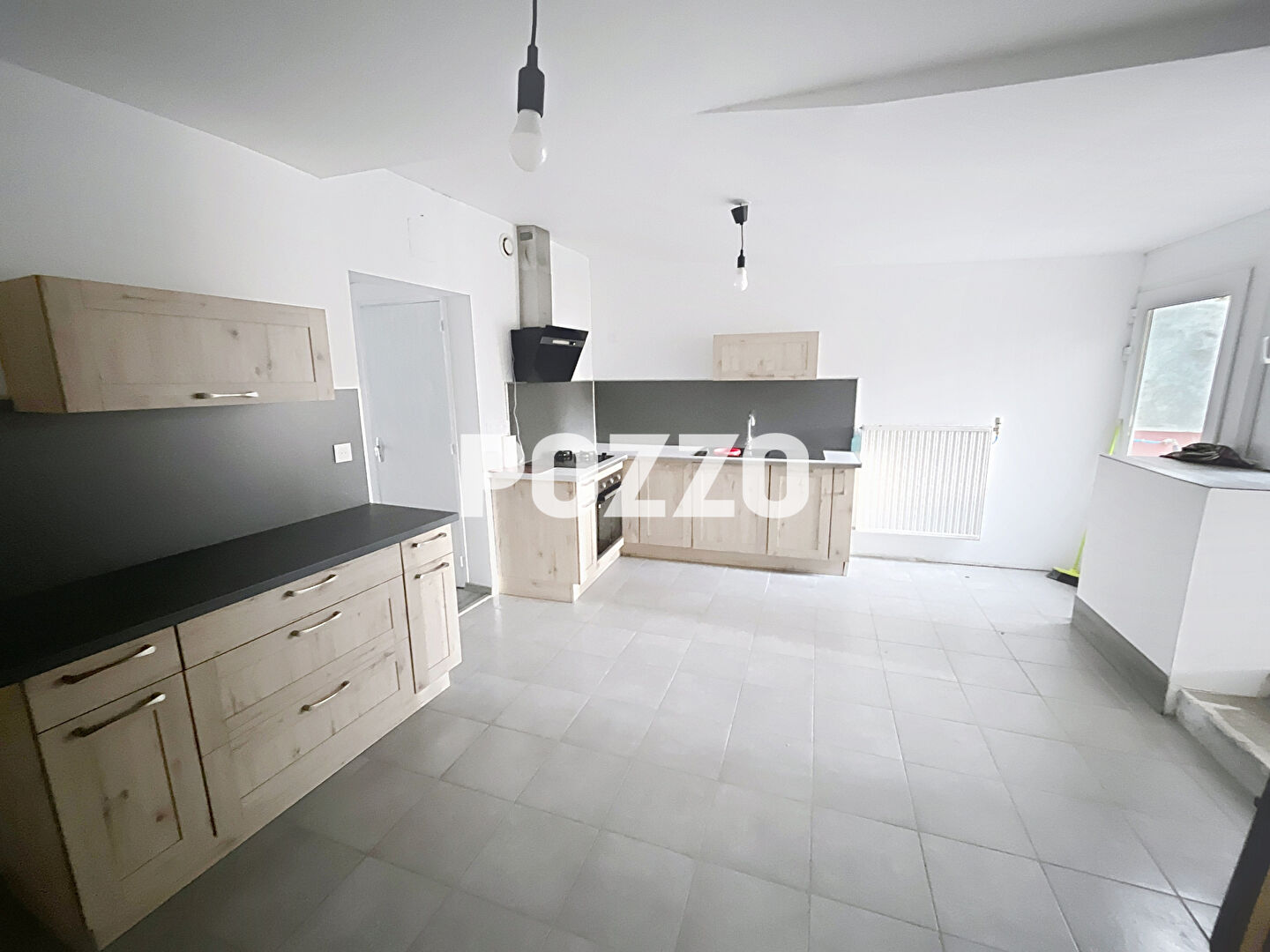 Photo A VENDRE, MAISON DE 6 PIECES PRINCIPALES (110 m²) à PONT FARCY (50). image 3/6