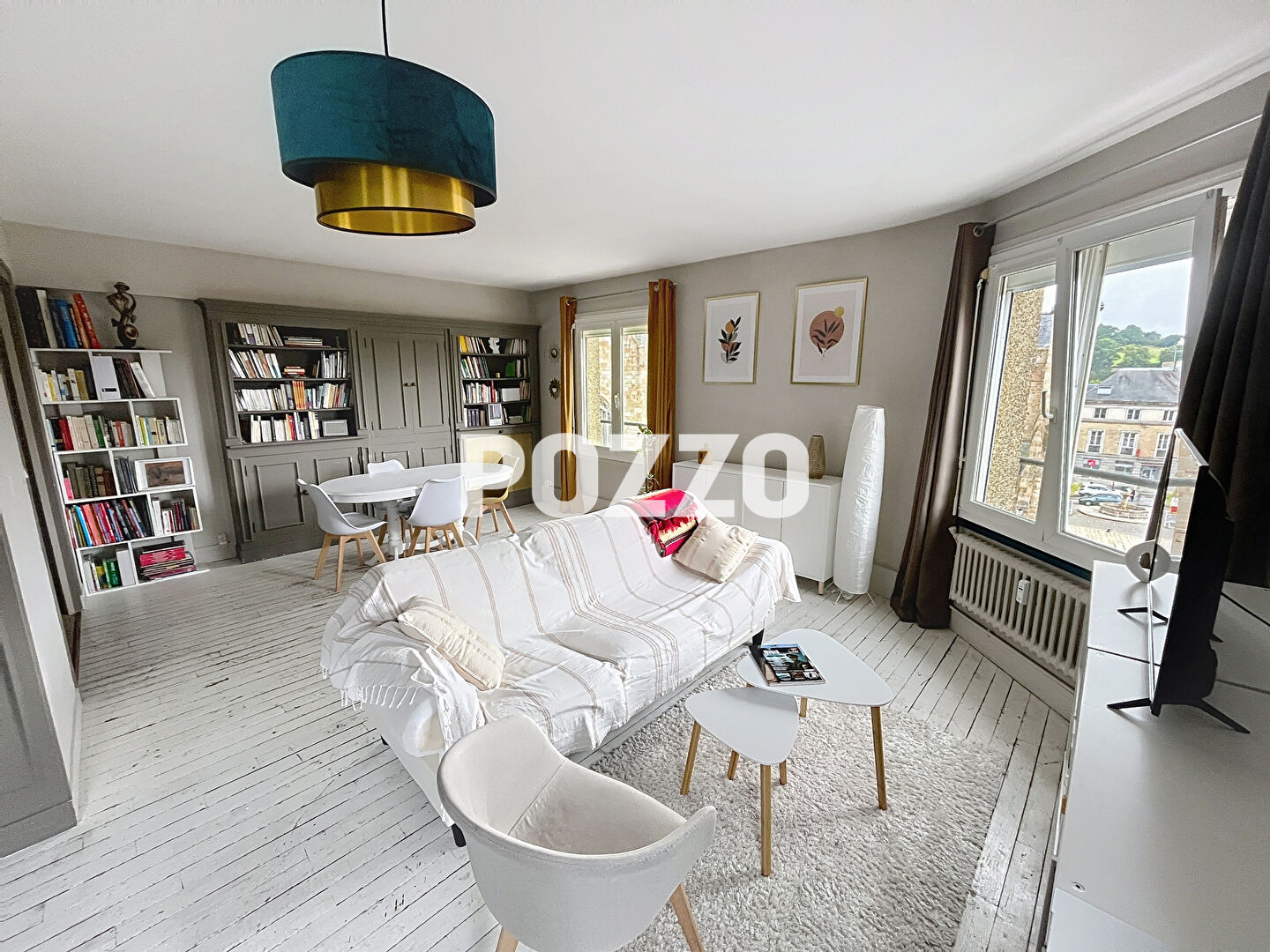 A VENDRE, APPARTEMENT DE 5 PIECES PRINCIPALES  (98m²) AU COEUR DU CENTRE VILLE DE VIRE NORMANDIE (14)