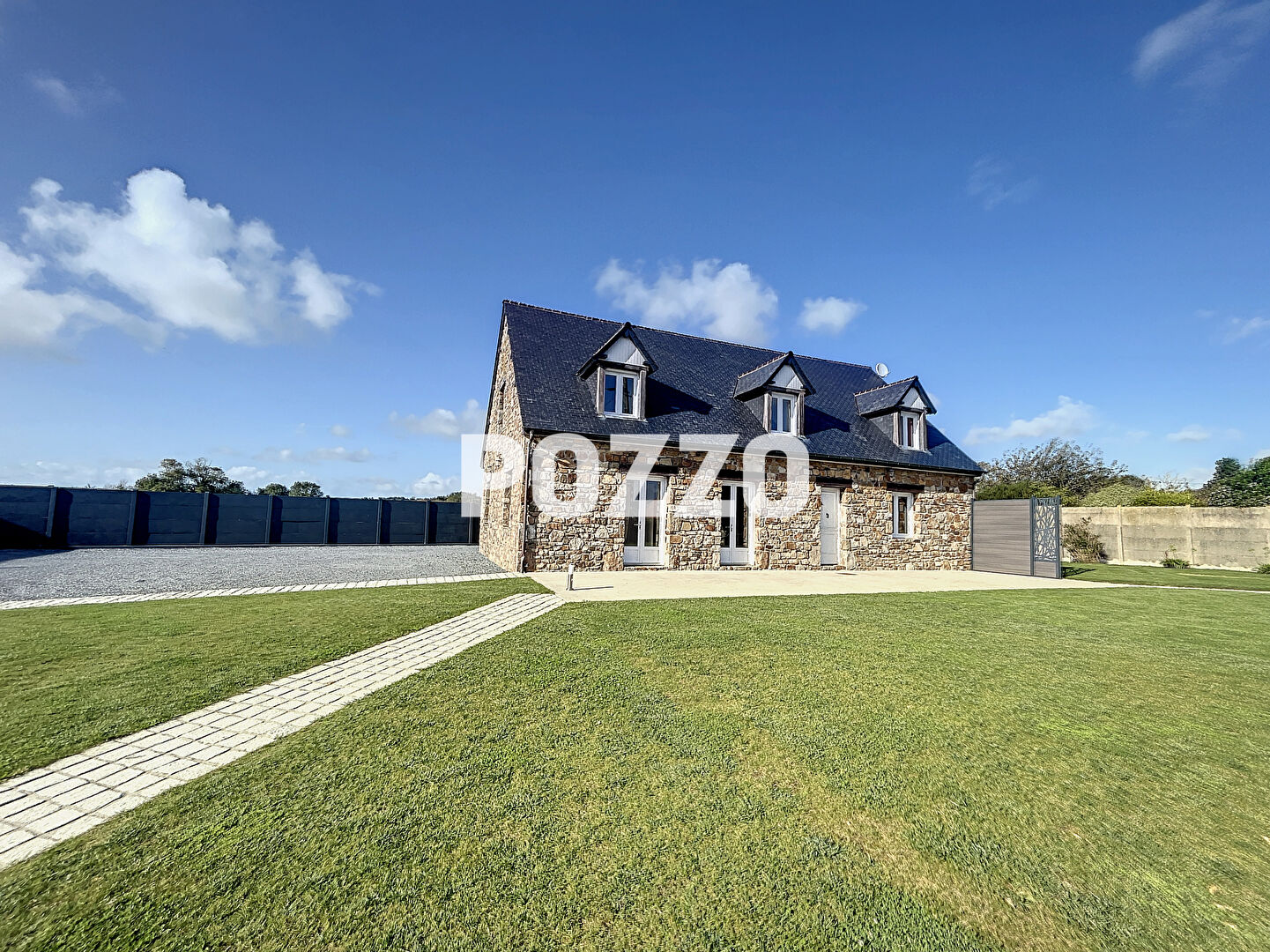 Photo Maison 8 pièces (160 m²) à vendre à PORT BAIL SUR MER - Maison - grand terrain - bon état image 5/6