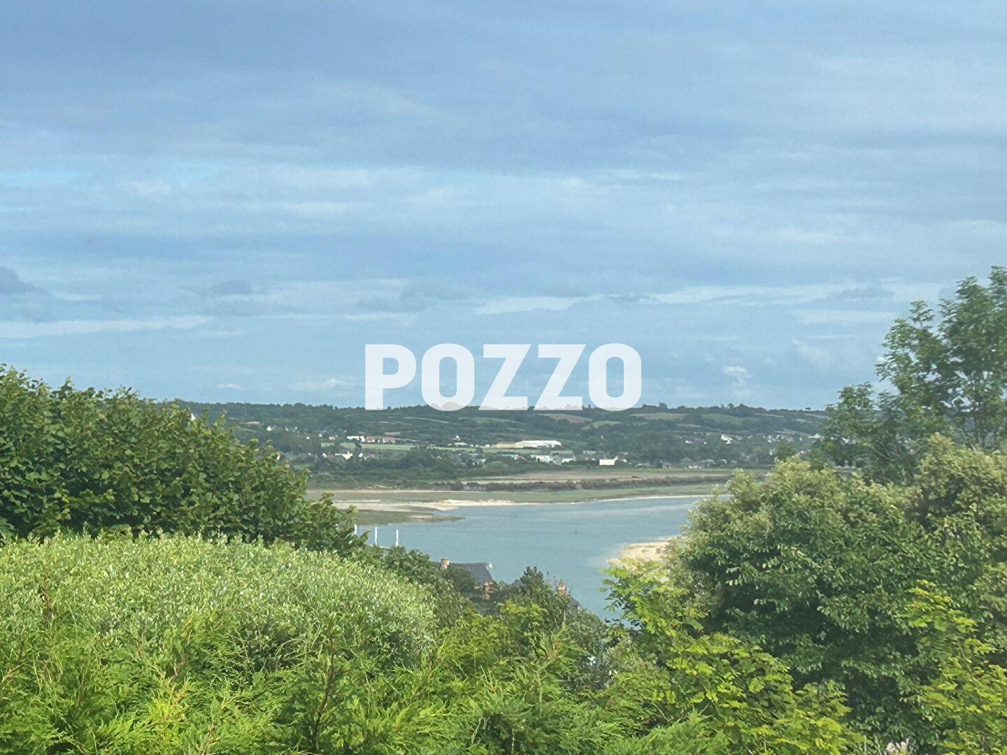 Agence immobilière de 
 Agence Pozzo-immobilier - Pozzo immobilier Barneville 
