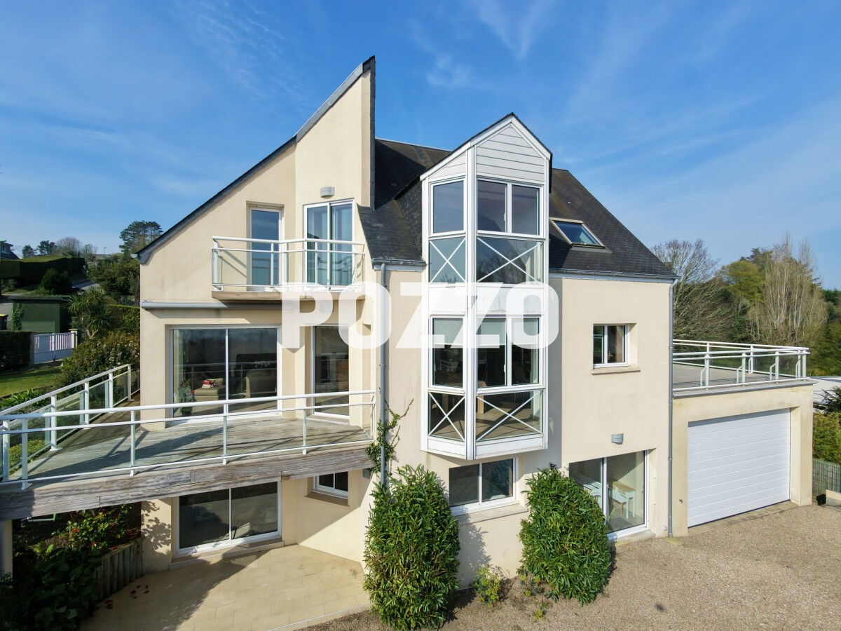 Agence immobilière de 
 Agence Pozzo-immobilier - Pozzo immobilier Barneville 
