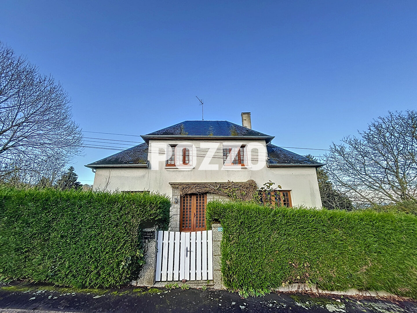 Photo A VENDRE MAISON SPACIEUSE DE 9 PIECES A VIRE NORMANDIE (14) image 2/6