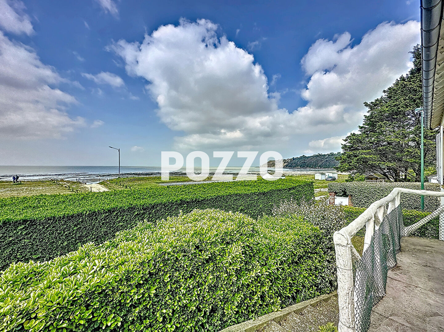 SAINT JEAN LE THOMAS :  VUE MER, VUE MONT, VILLA 144 M2 AU CALME, JARDIN, PREAU, GARAGE