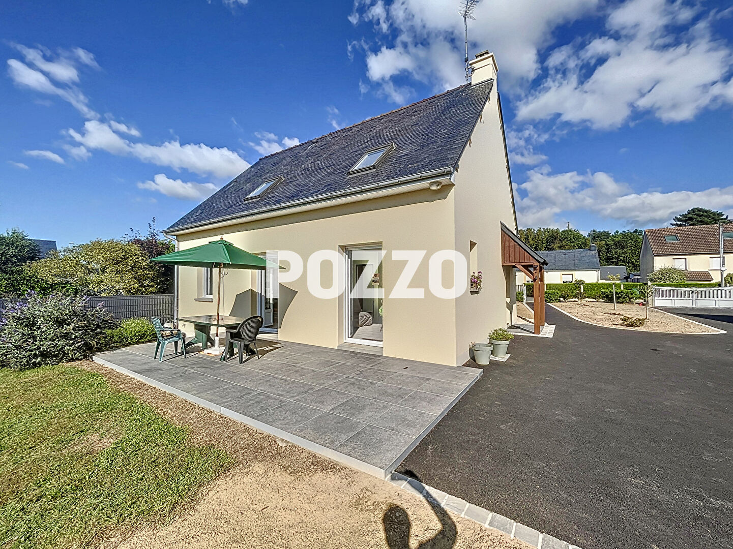 VENTE : pavillon F5 (107 m²) à SAINT PAIR SUR MER