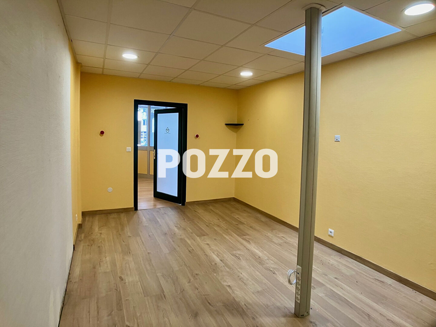 Photo A LOUER - Local professionnel  - A BAYEUX - image 6/6