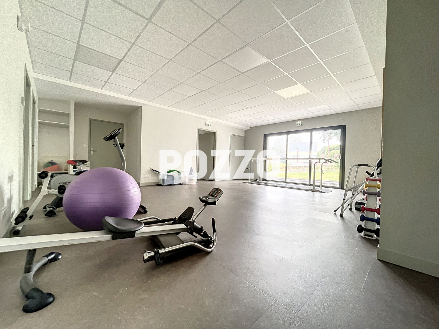 Photo À louer - bureaux de 80 m² à Fleury image 1/6