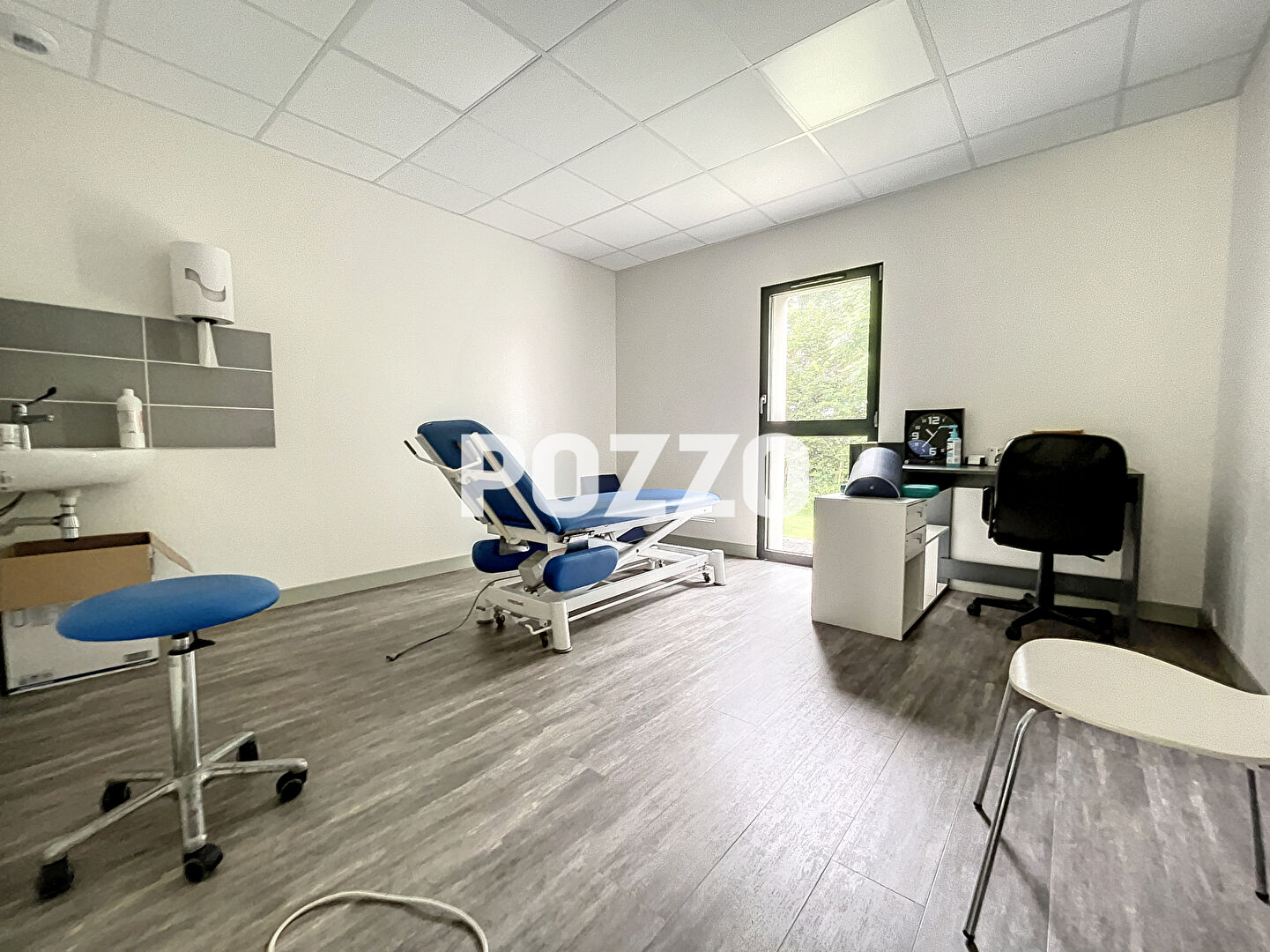 Photo À louer - bureaux de 80 m² à Fleury image 2/6