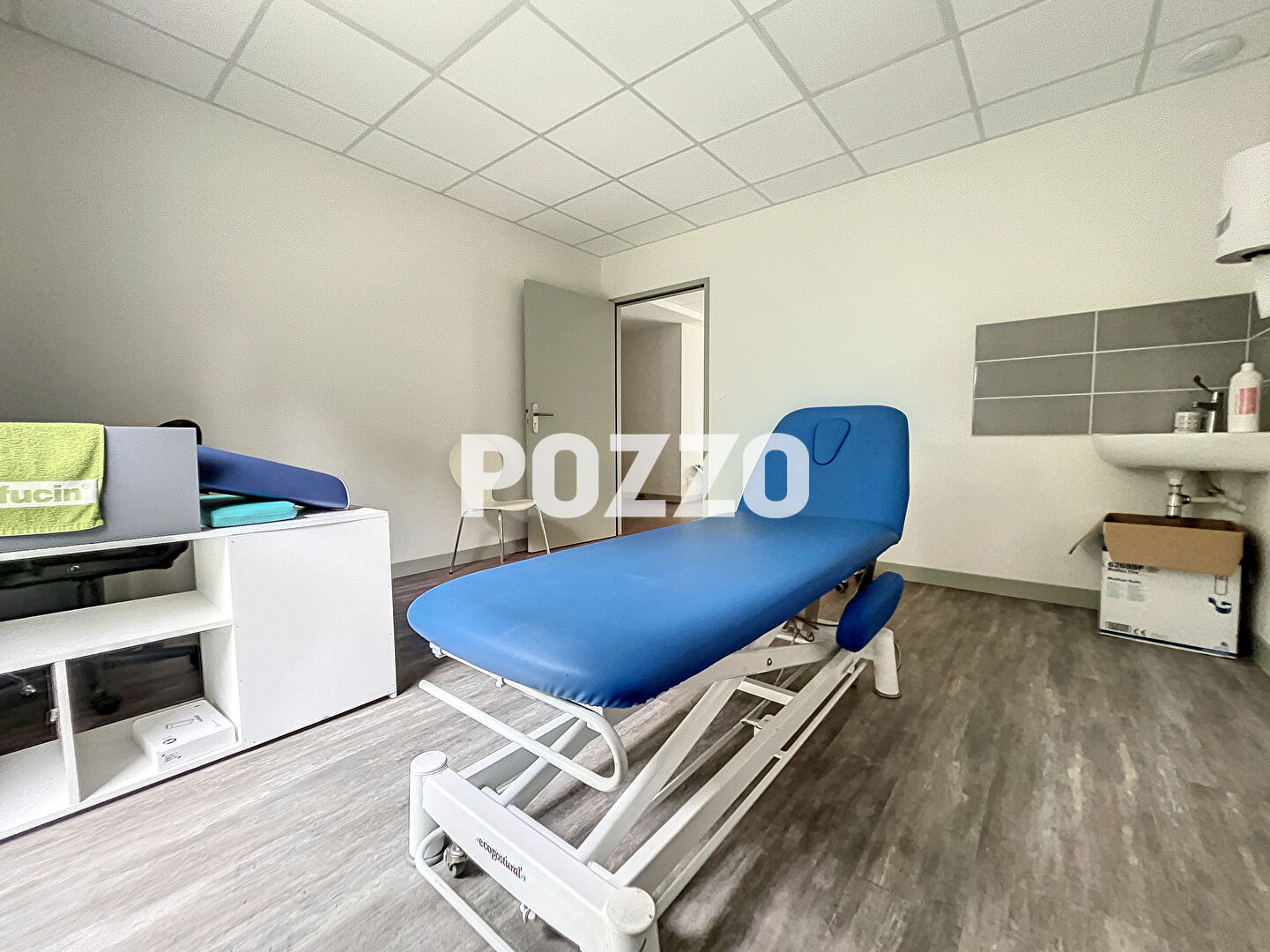 Photo À louer - bureaux de 80 m² à Fleury image 5/6