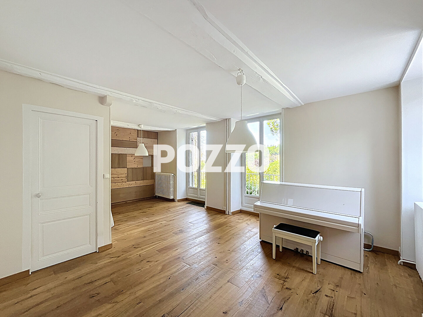 Photo A VENDRE MAISON RENOVEE  RECEMMENT DE 5 PIECES  et petite maison de 2 pièces A VIRE NORMANDIE (14) image 2/6