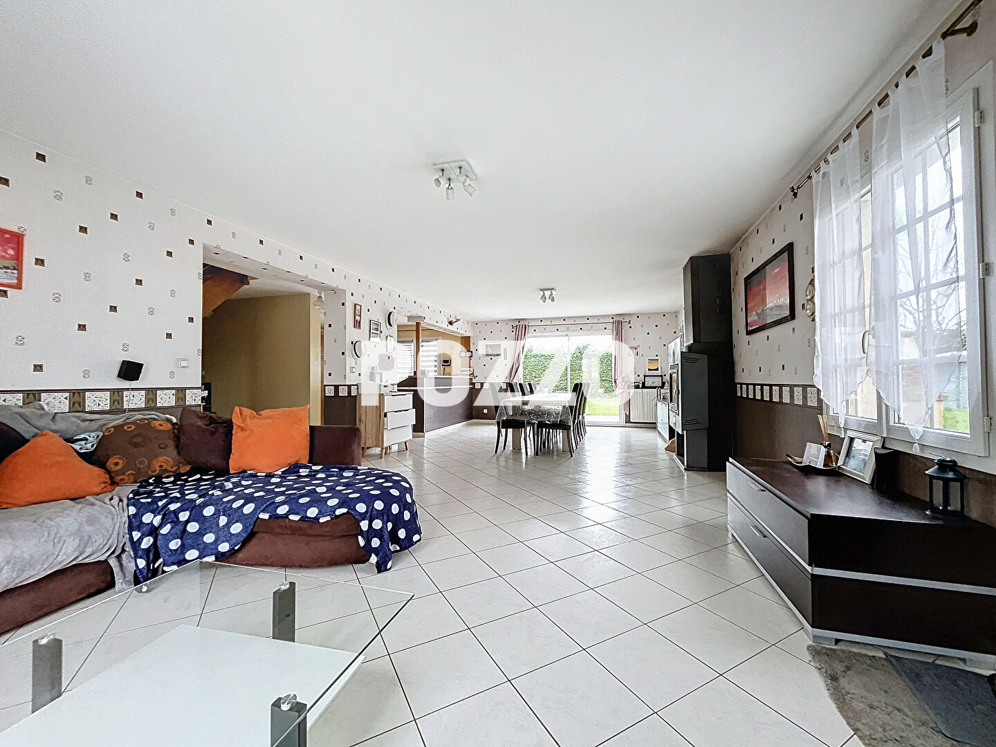 Photo VENTE d'une maison F6 (149 m²) à FIERVILLE LES MINES - vie de plain pied - 3 garages image 6/6