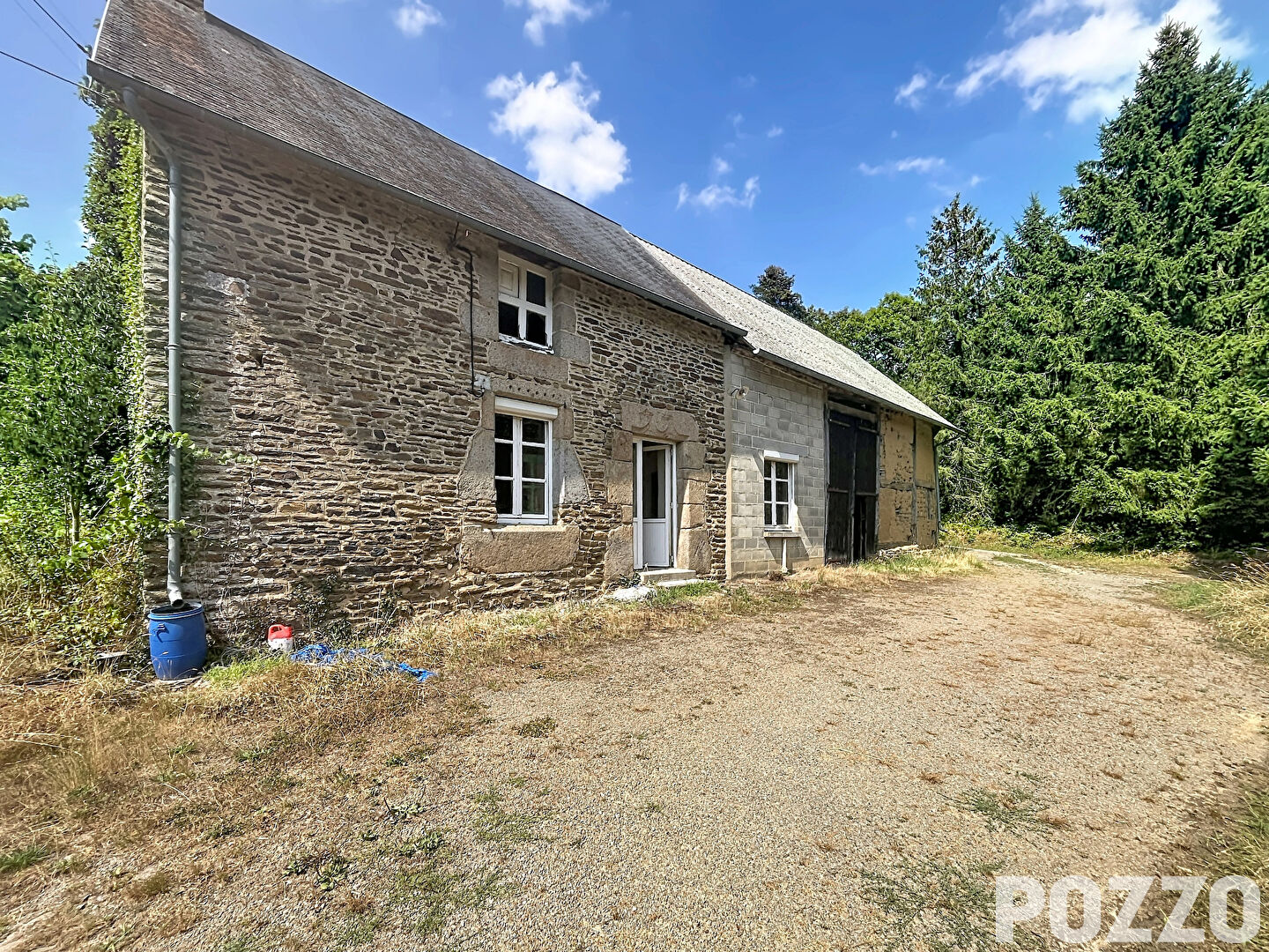 Agence immobilière de 
 Agence Pozzo-immobilier - Pozzo immobilier St Hilaire du Harcouët 
