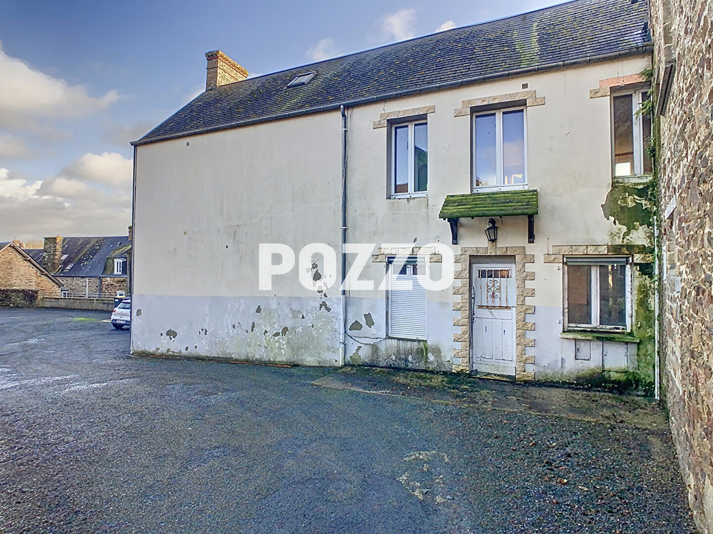 Photo Maison Tessy Bocage 6 pièce(s) 145.34 m2 image 1/6