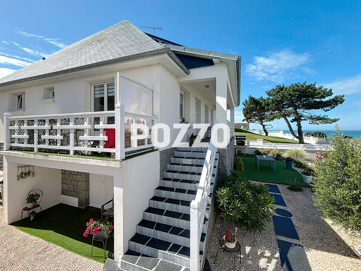 À VENDRE : Villa avec vue mer à Donville-les-Bains (50350), aux portes de Granville, Aucun travaux à prévoirMAISON FRONT DE MER A DONVILLE-LES-BAINS