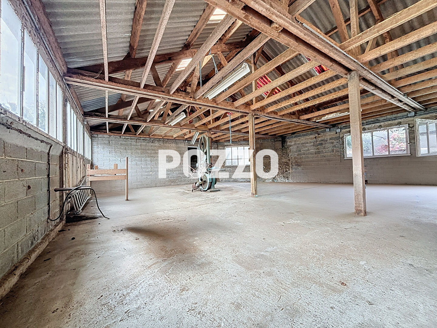 A Vendre - Saint James - Entrepôt / local industriel 244 m²