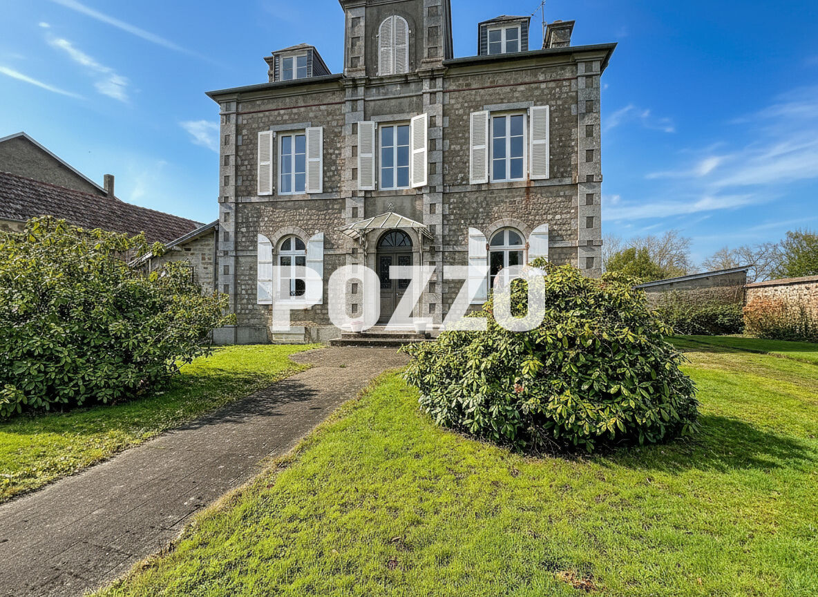 Agence immobilière de 
 Agence Pozzo-immobilier - Pozzo immobilier St Hilaire du Harcouët 
