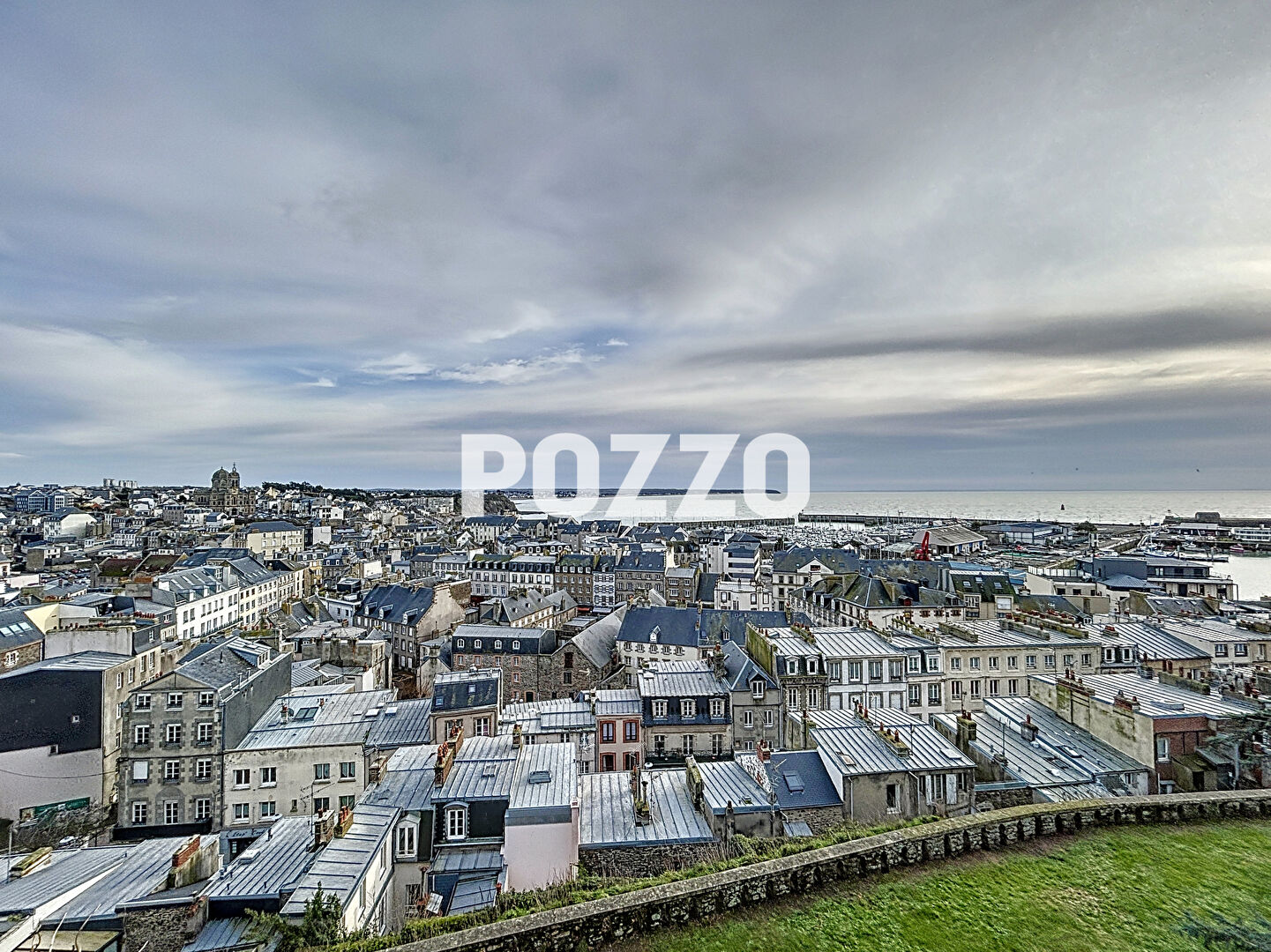 Photo A VENDRE - GRANVILLE - Appartement T3 62.71m² - Vue mer et centre-ville ! image 4/6