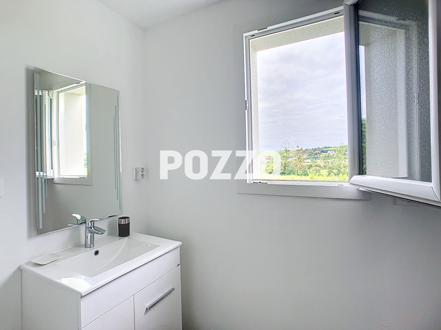 Photo VENTE : maison de 5 pièces (94 m²) à SAINT PAIR SUR MER image 5/6