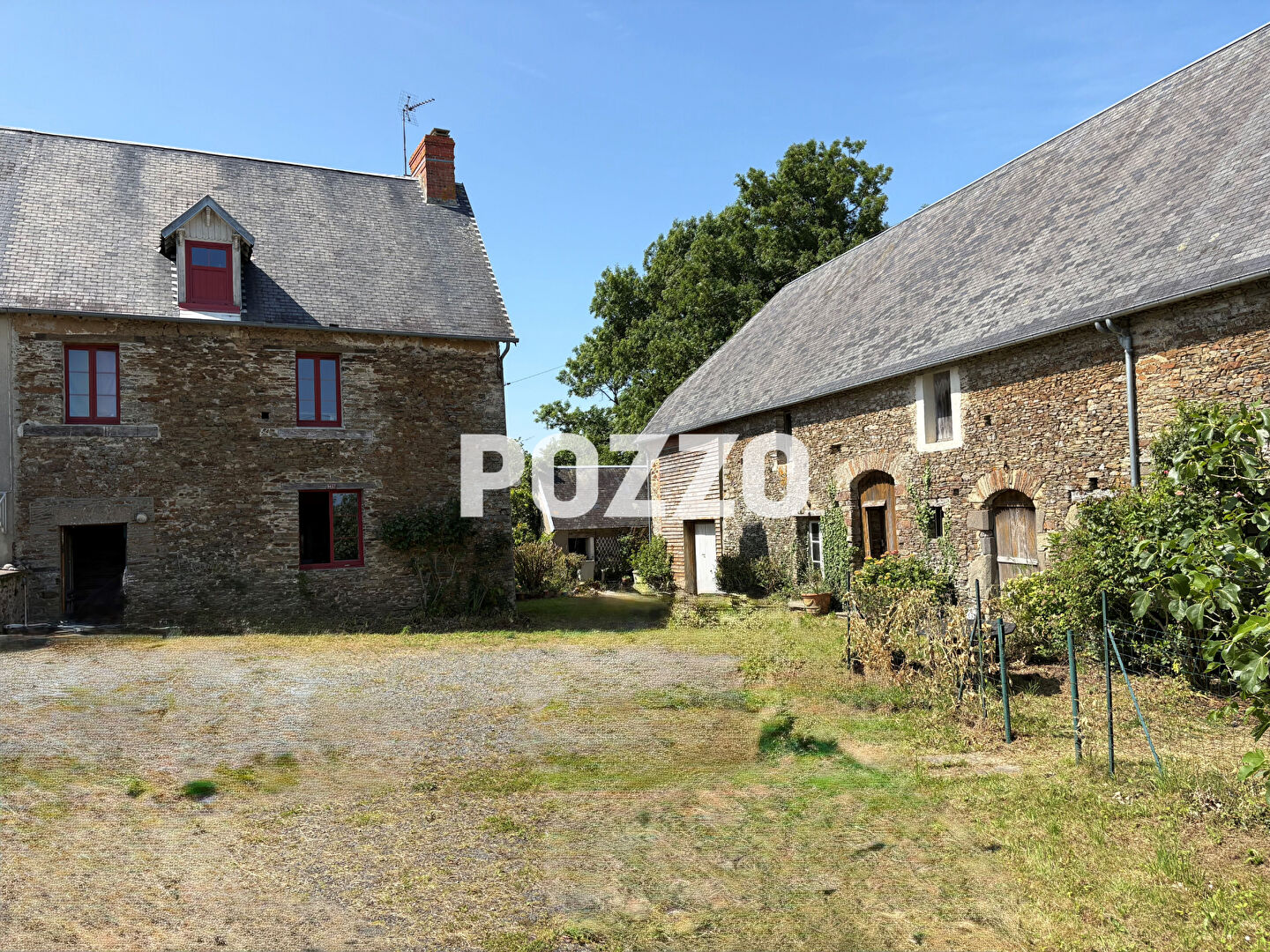 Photo NOUVEAU à vendre Propriété comprenant deux maisons à  SAINT-EBREMOND DE BONFOSSE image 2/6