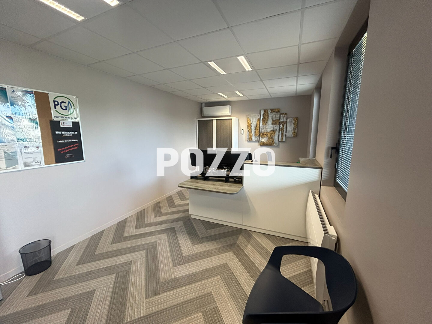 Photo Bâtiment à vendre  417 300 HT net vendeur construit en 2019 d'environ 370 m², prix TVA inclus. image 2/6