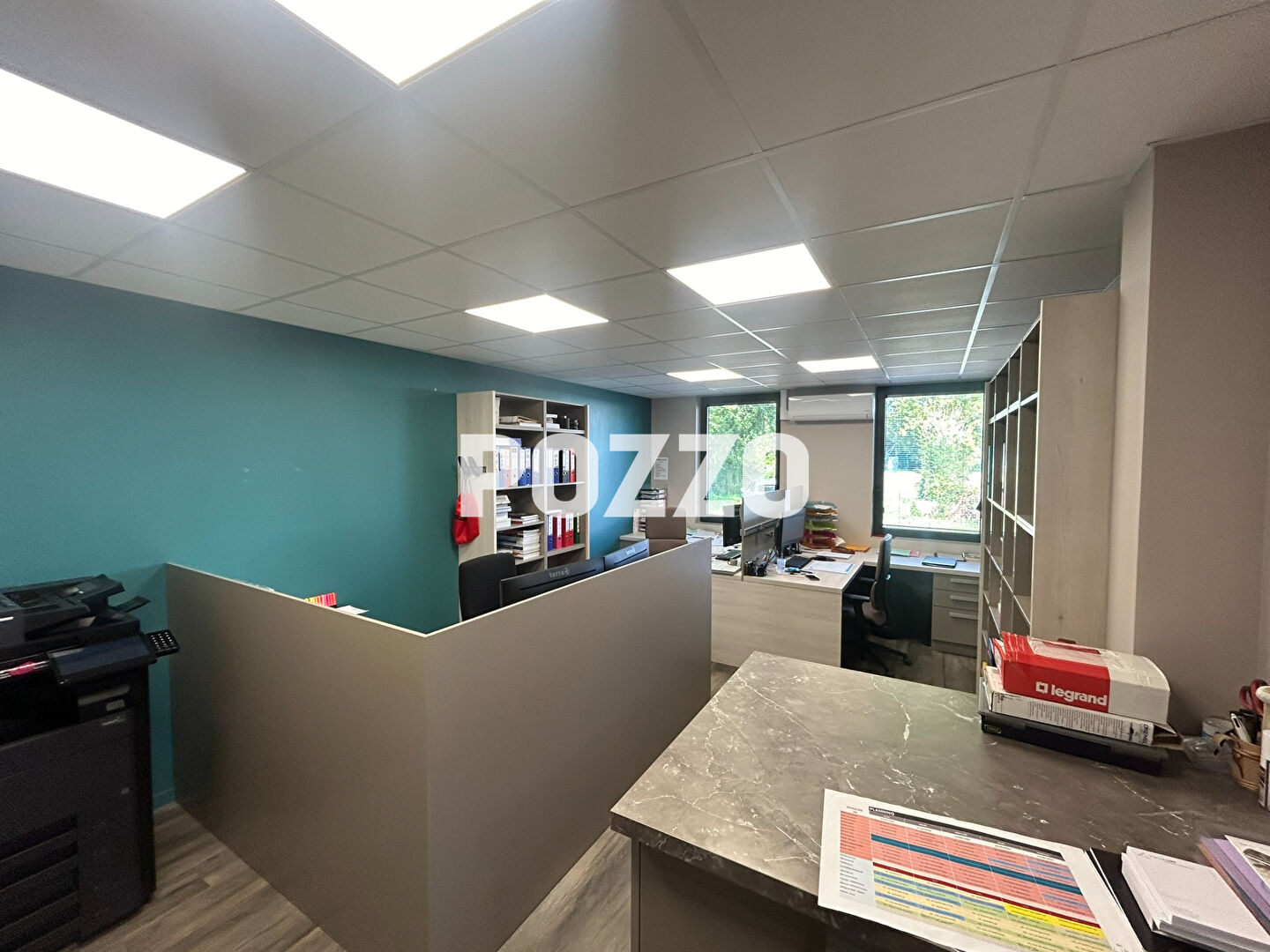 Photo Bâtiment à vendre  417 300 HT net vendeur construit en 2019 d'environ 370 m², prix TVA inclus. image 5/6