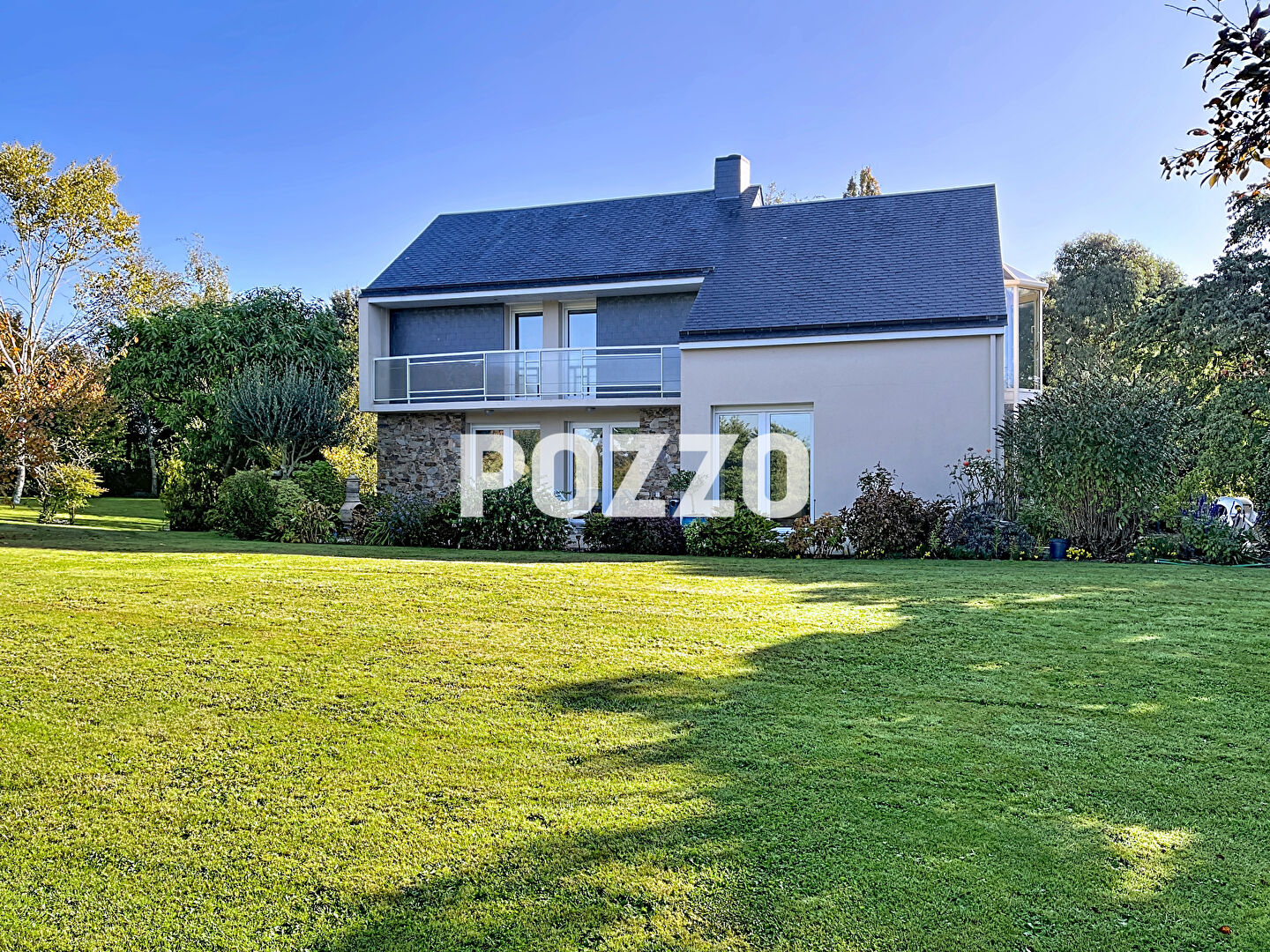 Photo A VENDRE. ST AMAND. MAISON D'ARCHITECTE AVEC PARC PAYSAGER. image 1/6