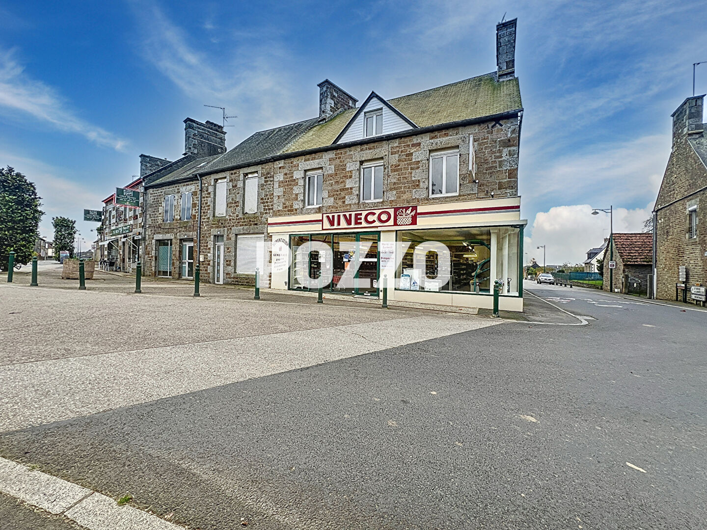 Agence immobilière de 
 Agence Pozzo-immobilier - Pozzo immobilier St Hilaire du Harcouët 
