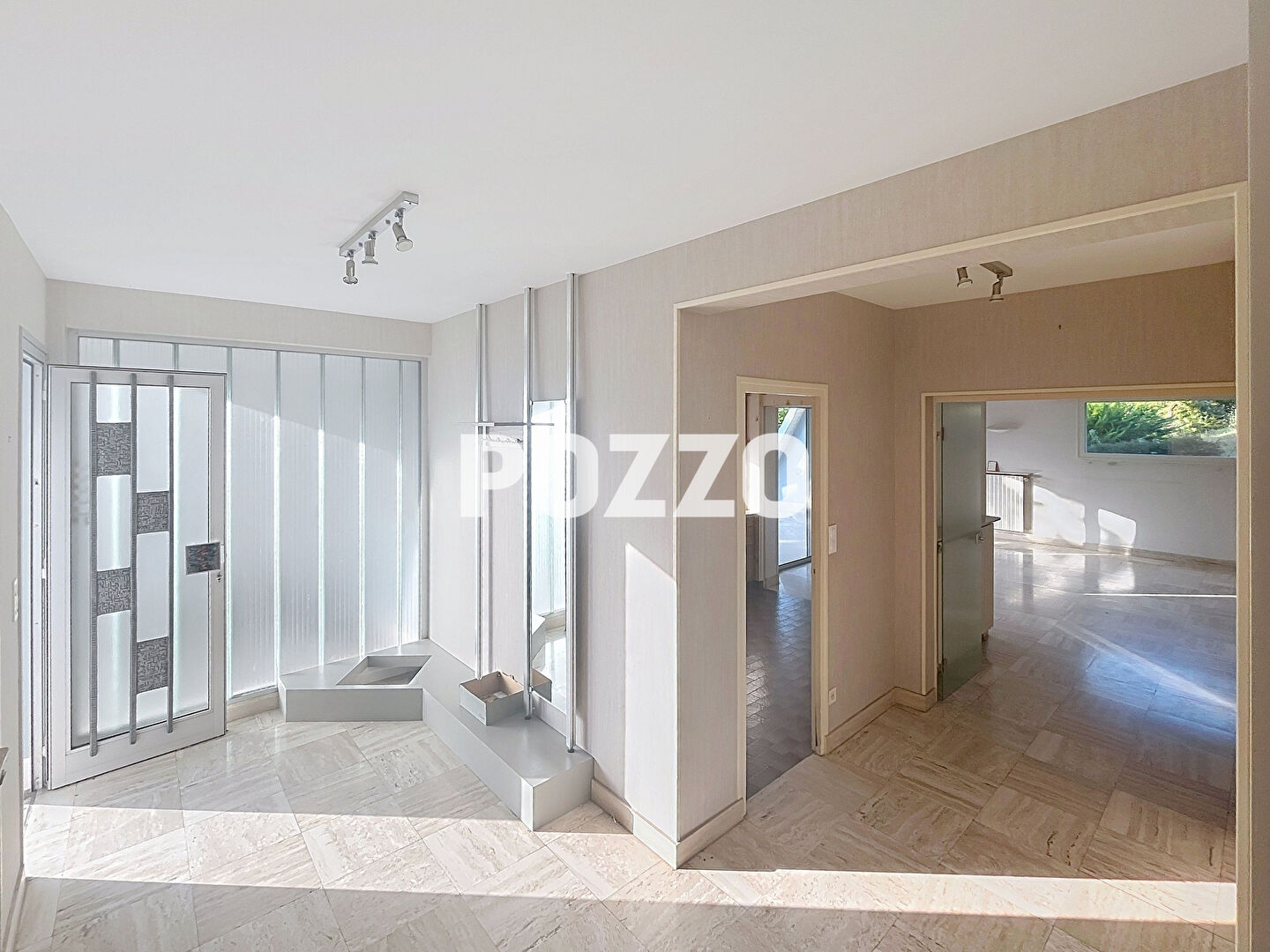 Photo Maison à vendre à Saint André de l'Épine - 3 chambres sur 3926 m² - image 2/6