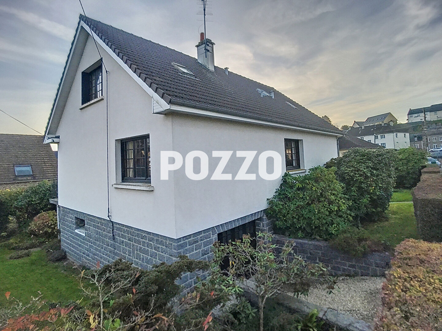 Photo A VENDRE MAISON DE 6 PIECES à VIRE NORMANDIE (14) (proche centre ville) image 2/6