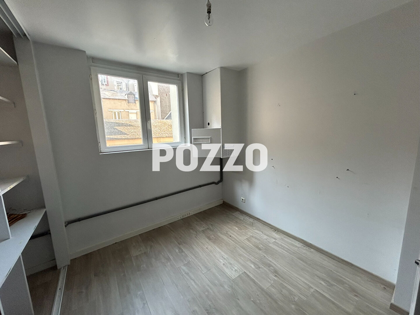 Photo Murs commerciaux vident 160 m² emplacement n°1 Granville. image 6/6