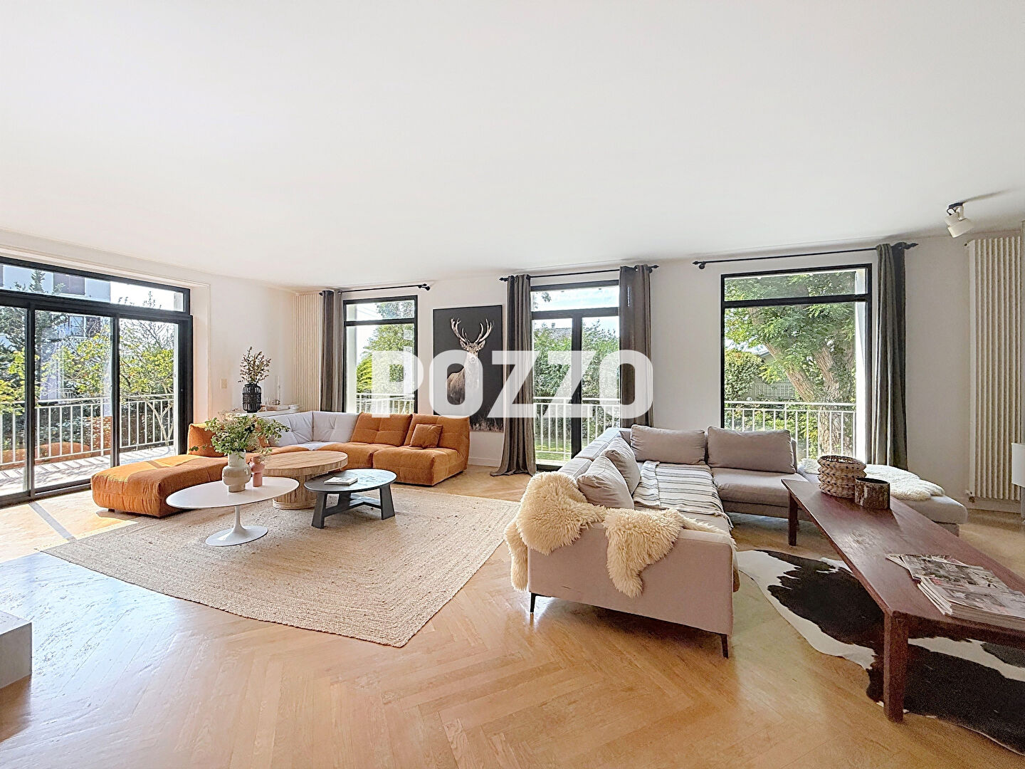Photo Maison de 7 pièces (323 m²) en vente à DONVILLE LES BAINS image 2/6