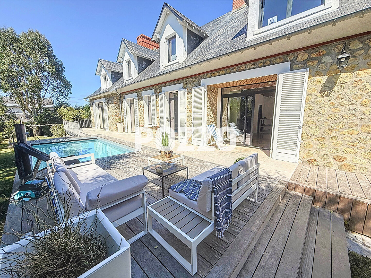 Photo Maison de 7 pièces (323 m²) en vente à DONVILLE LES BAINS image 3/6