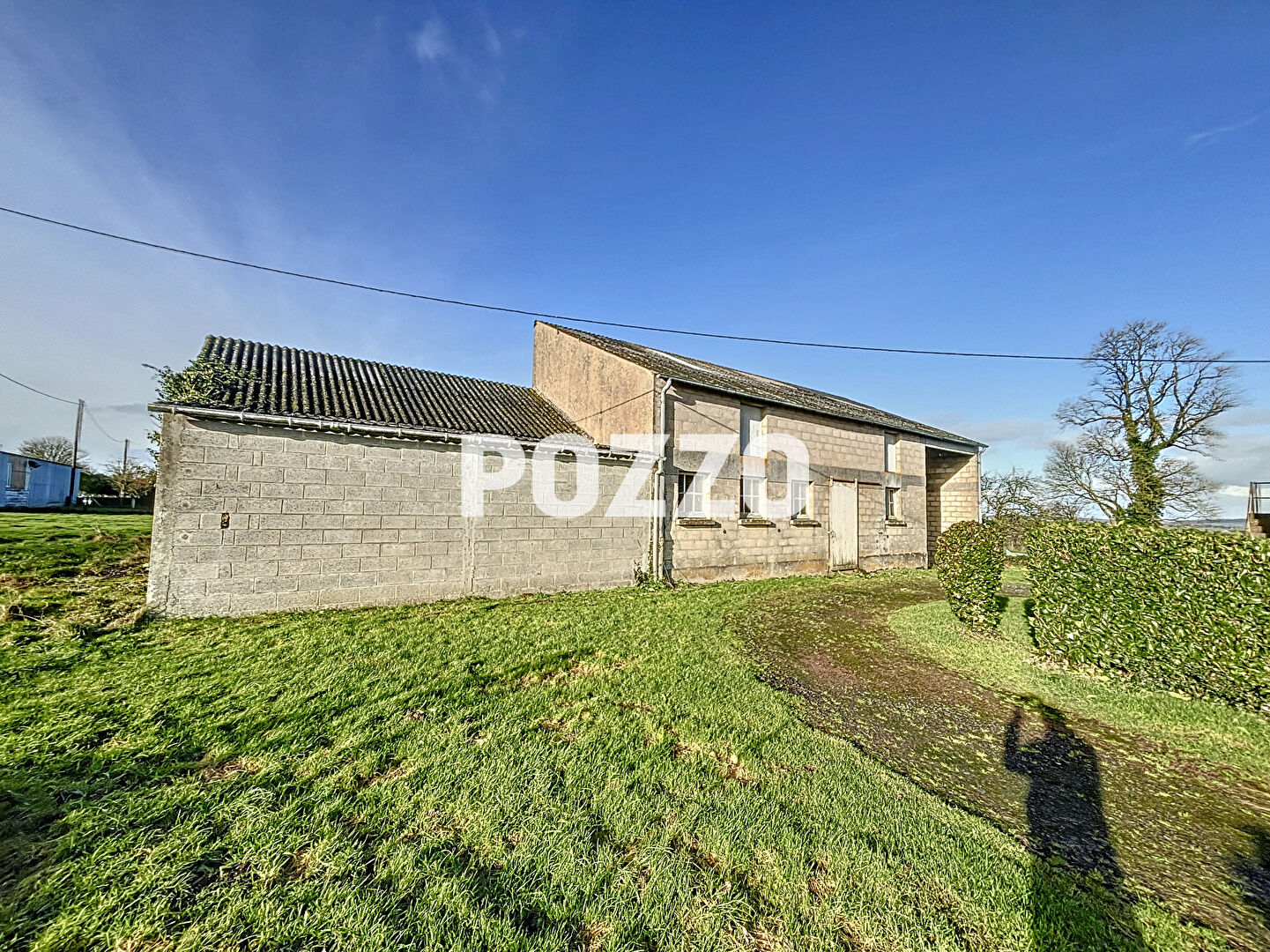 Photo A VENDRE, MAISON EN PIERRES  DE 4 PIECES + BÂTIMENT à VALDALLIERE (14410) image 4/6